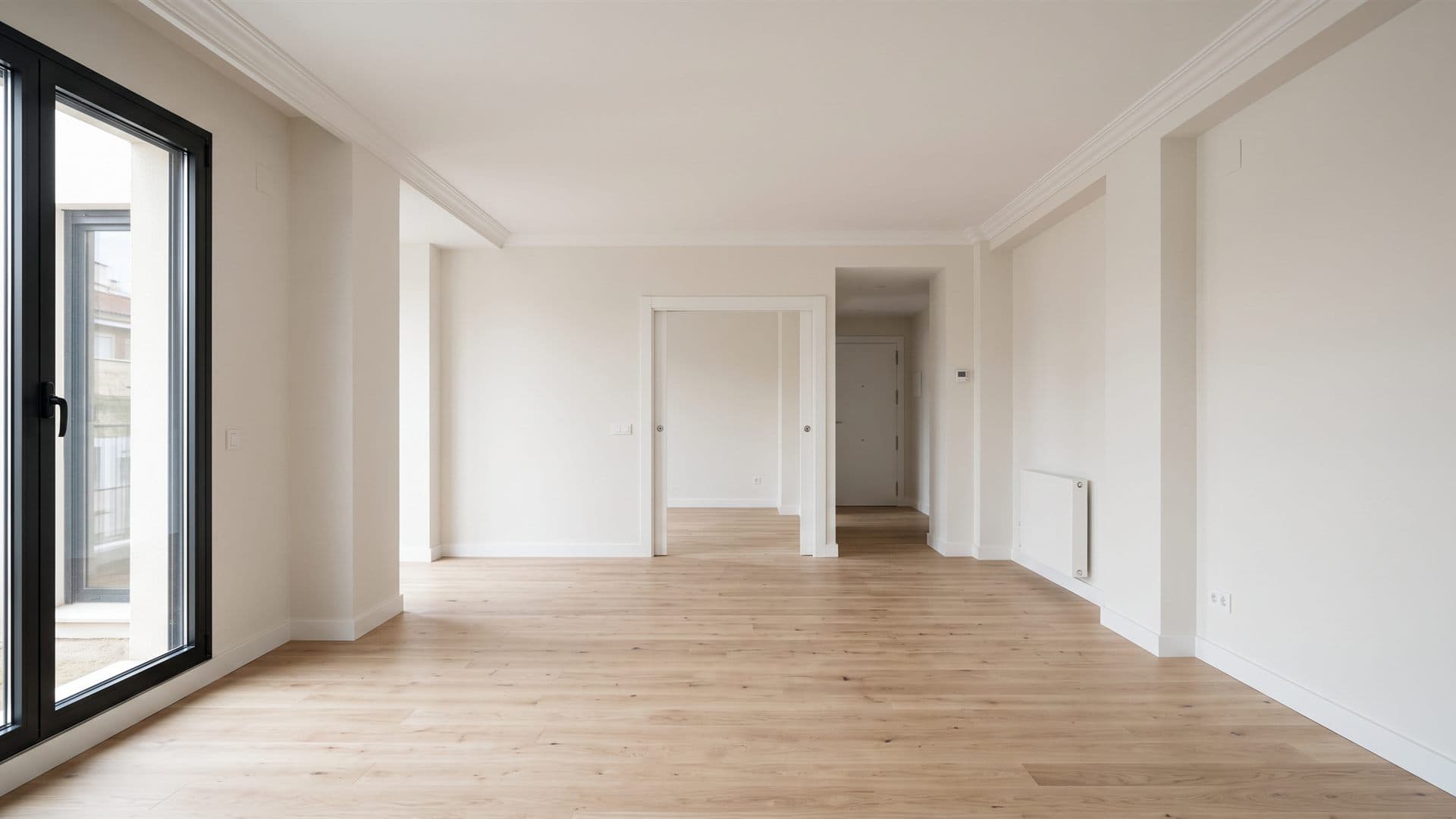 Vivienda de Ferrol con la pintura y los acabados interiores terminados